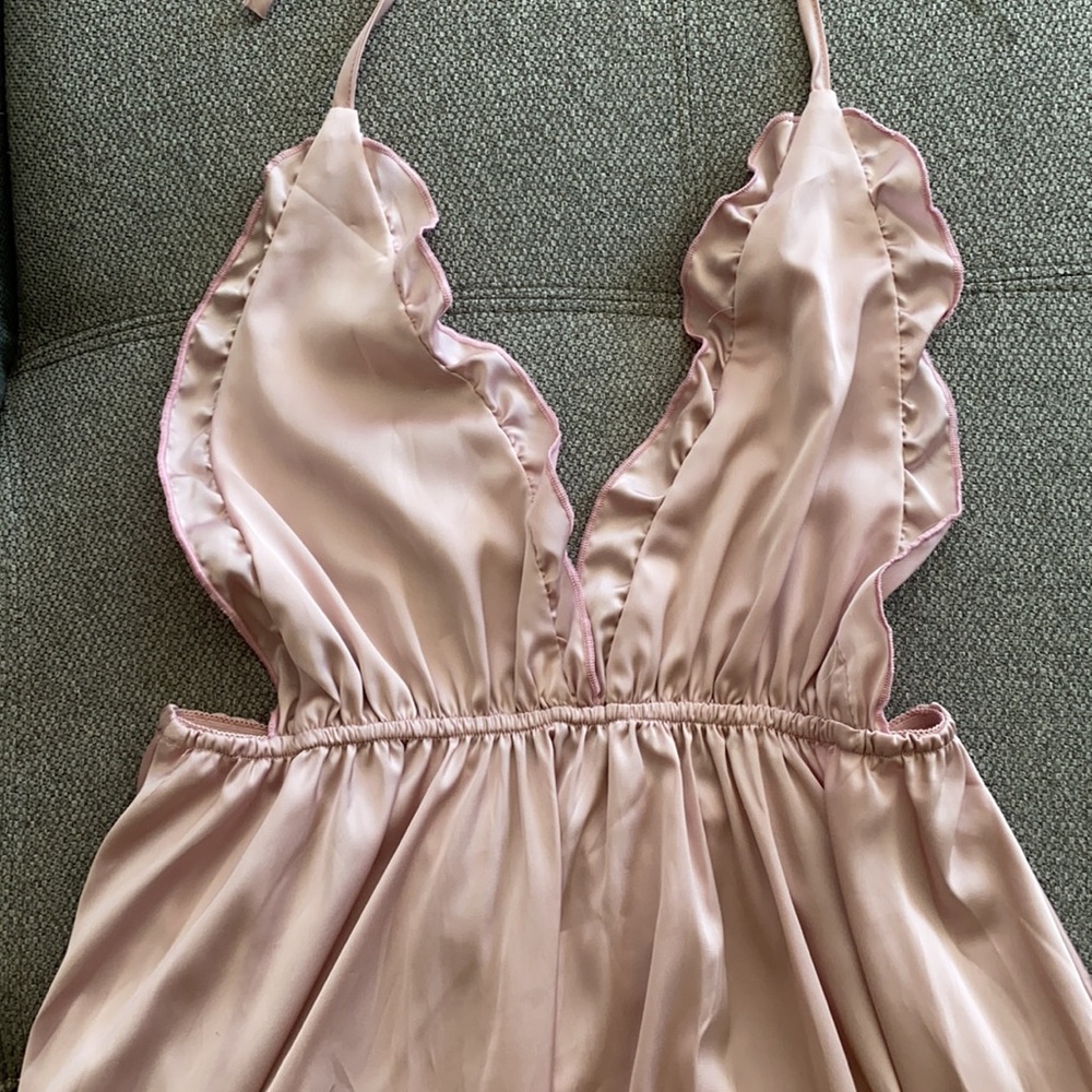 Open back - Picture 2 of 2